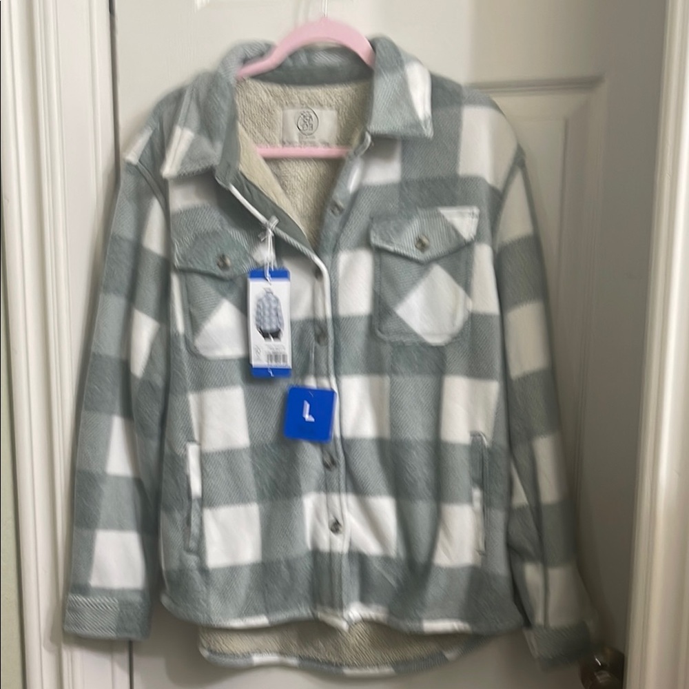 Plaid Button-Up Jacket in Gray and White